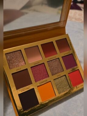 Ace Beauté "Falling for You" Autumn Leaf Eyeshadow Palette - Orange